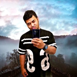 Meet your Posher, Johnny